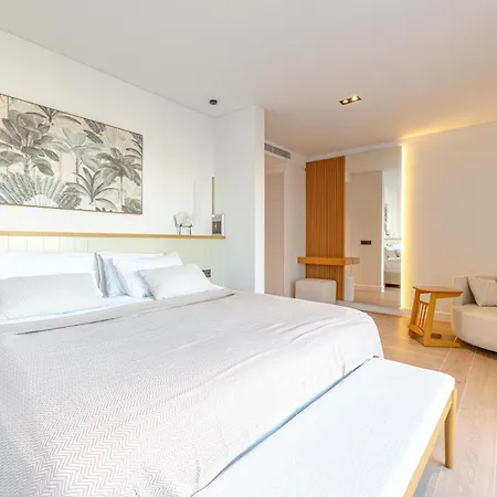 3-bedroom Beachfront With Amenities Prázdninový dům