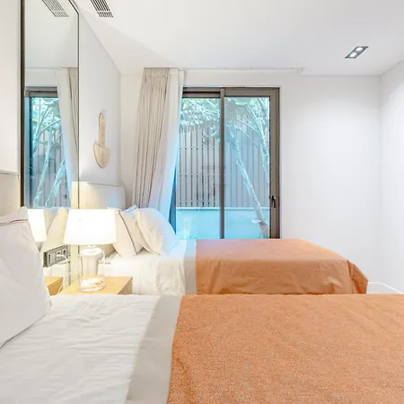 3-bedroom Beachfront With Amenities *