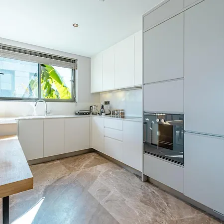 3-bedroom Beachfront With Amenities Prázdninový dům