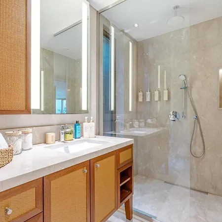 3-bedroom Beachfront With Amenities