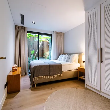 3-bedroom Beachfront With Amenities Prázdninový dům *